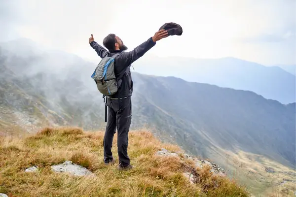 5 Itens de Segurança que Todo Iniciante Deve Levar nas Trilhas